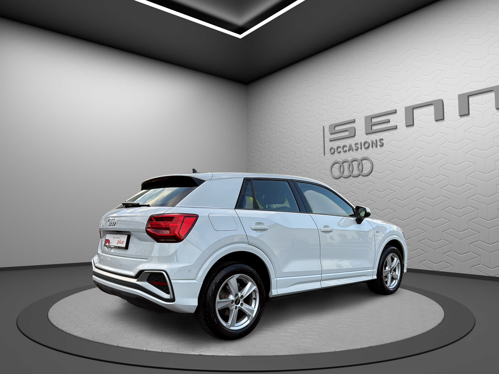 AUDI Q2 35 TFSI S line S-tronic-image-2