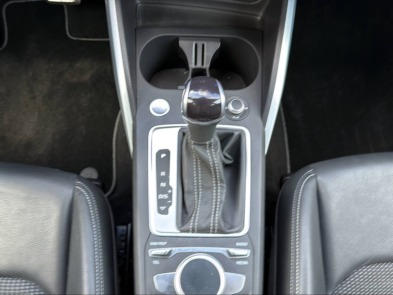 AUDI Q2 35 TFSI S line S-tronic-image-11