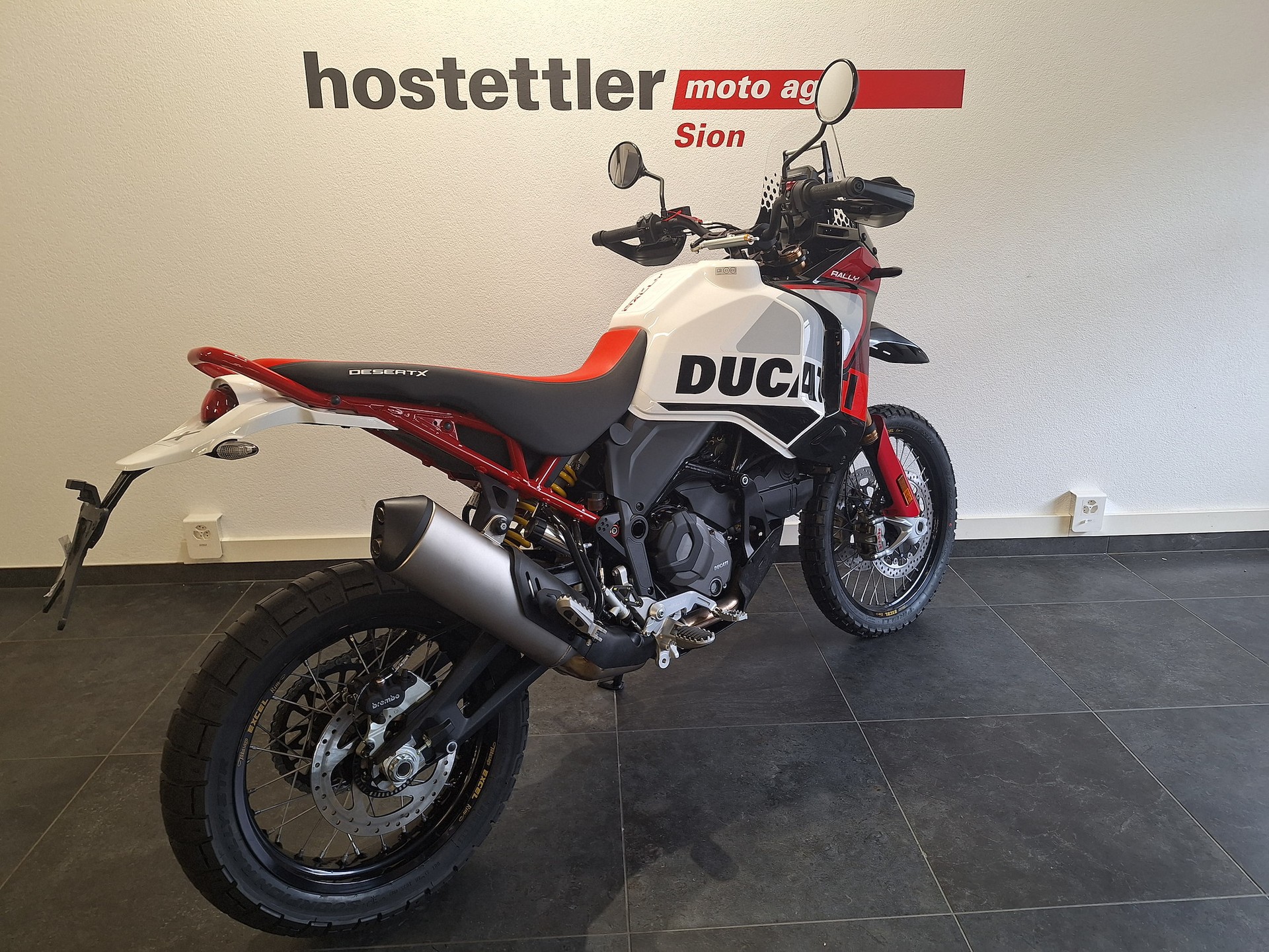 DUCATI Desert X Rally-showroom-element-2