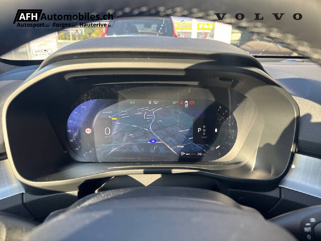 VOLVO XC40 2.0 B3 MH Core-image-10