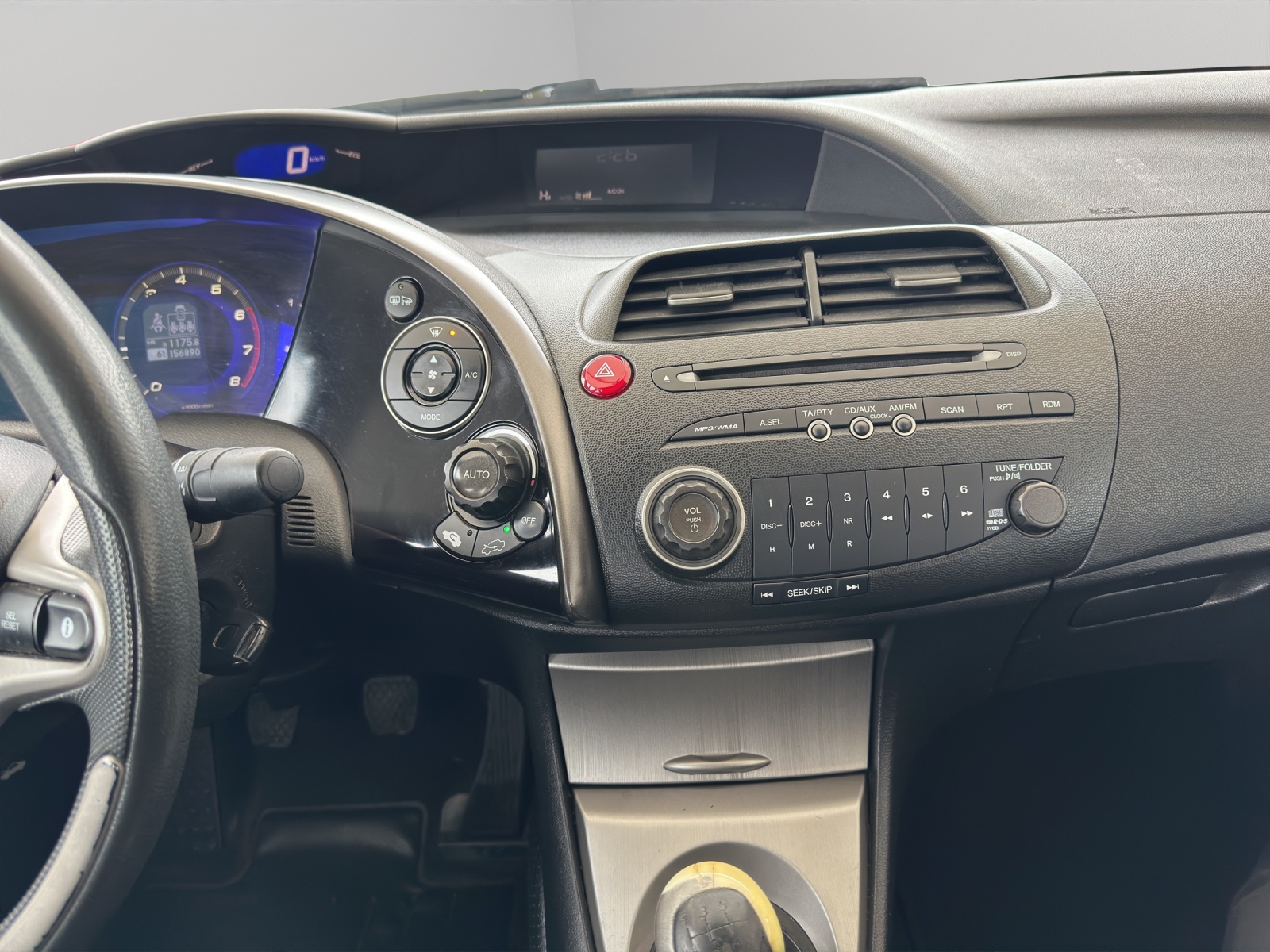 HONDA Civic 1.4i Comfort-image-11