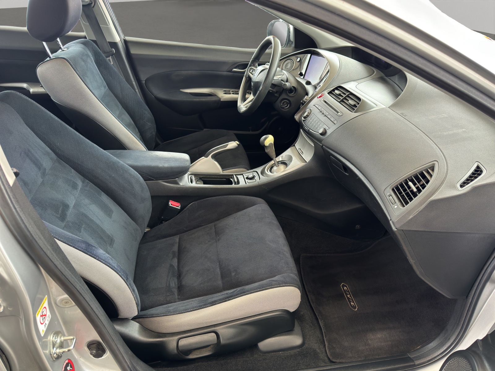 HONDA Civic 1.4i Comfort-image-13