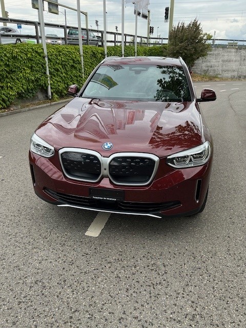 BMW iX3-image-1