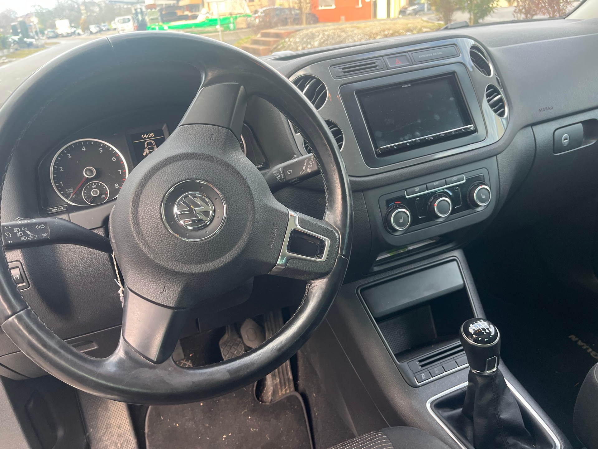 VW Tiguan 1.4 TSI BlueMotion Trend&Fun 4x2-image-9