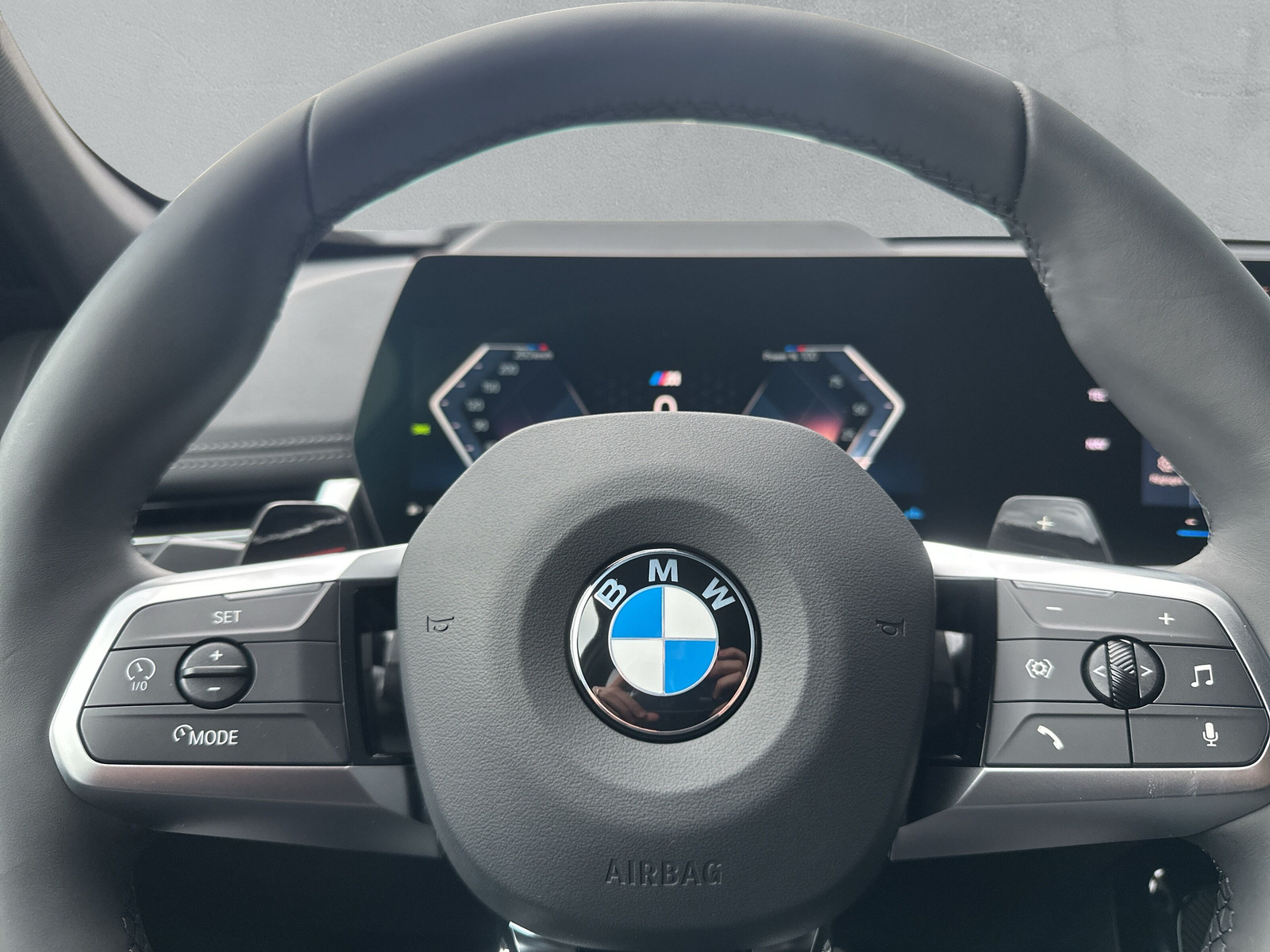 BMW X1 xDrive 23i 48V M Sport Pro **Action de leasing à 1.9%**-image-17