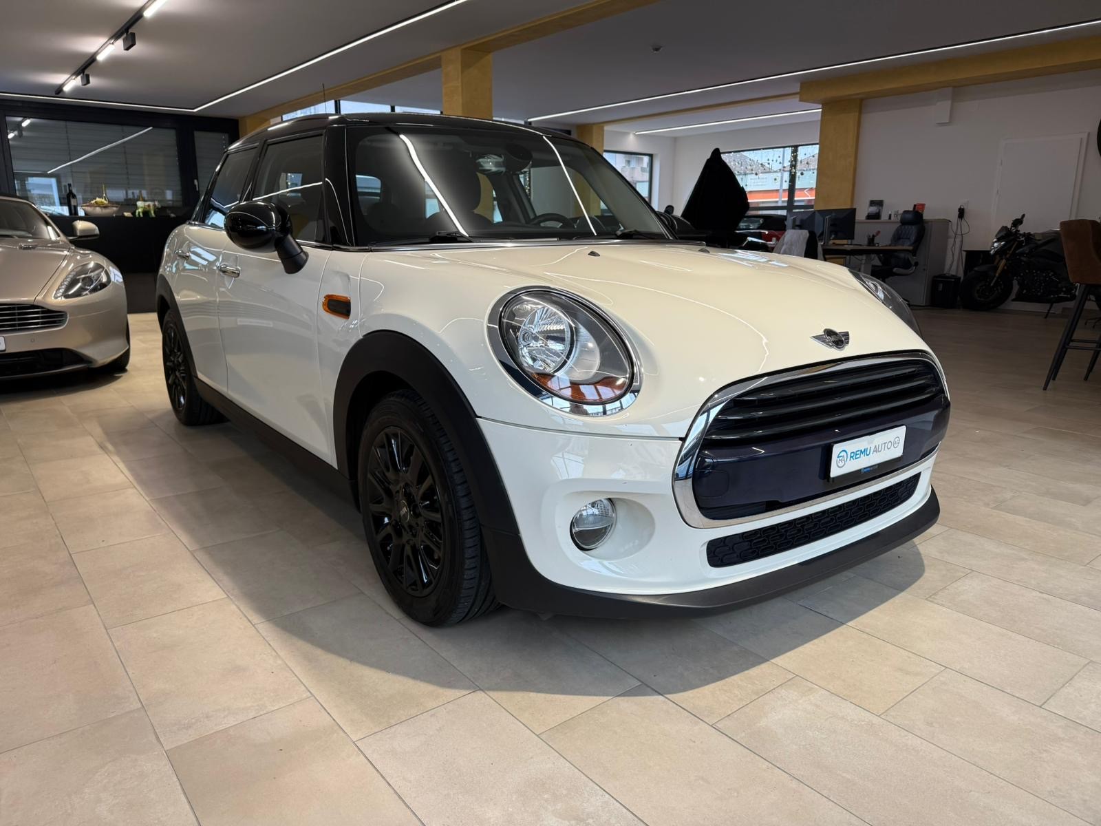MINI Cooper-image-0