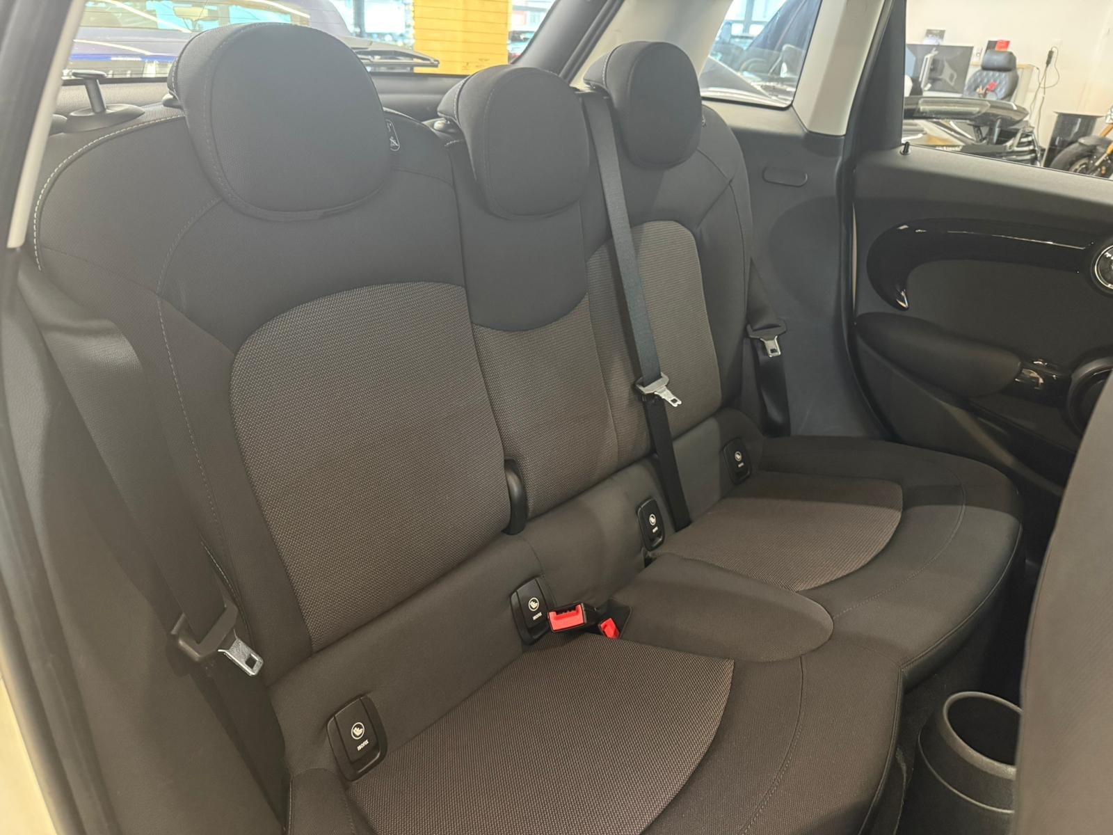 MINI Cooper-image-18