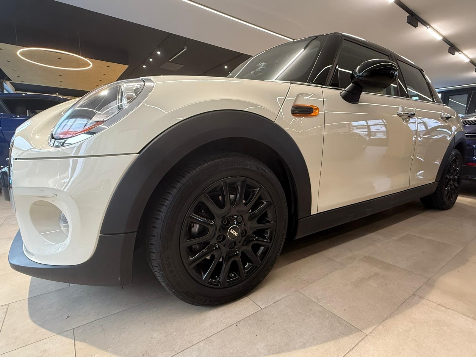 MINI Cooper-image-3