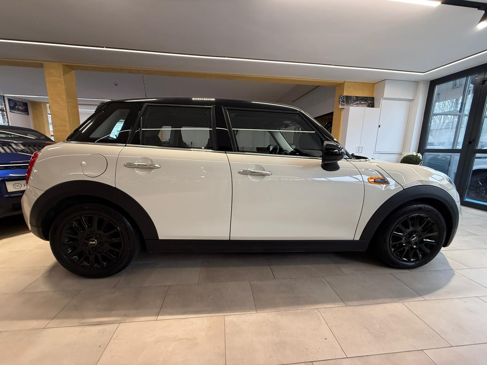 MINI Cooper-image-13