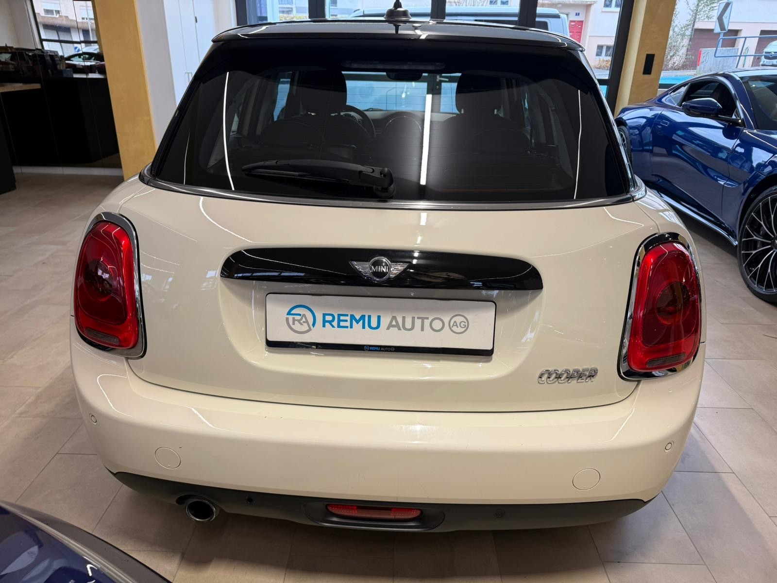 MINI Cooper-image-8