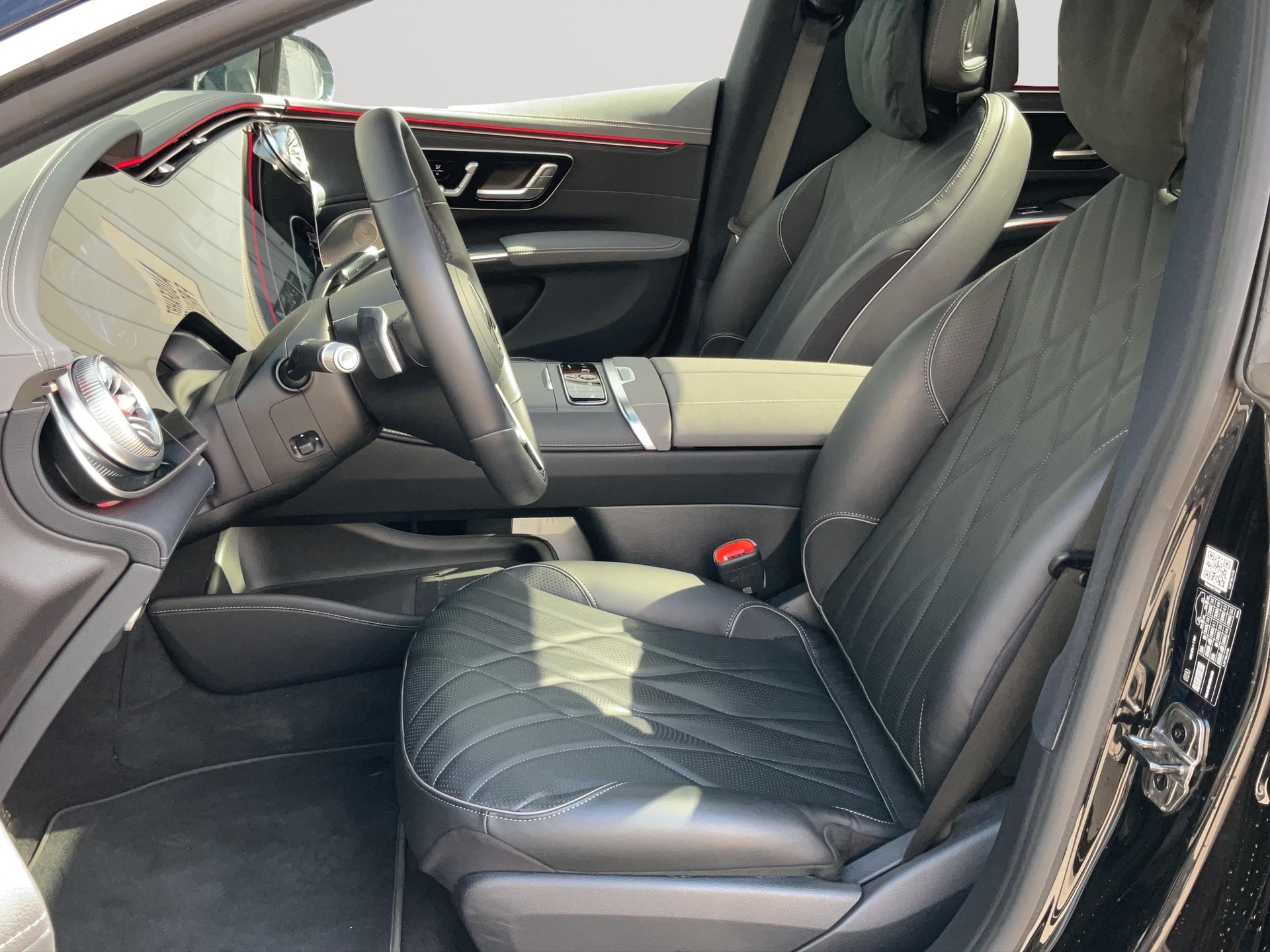 MERCEDES-BENZ EQS 580 4MATIC AMG Line-image-4