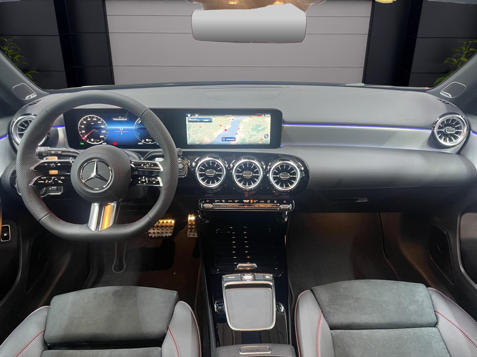 MERCEDES-BENZ A 250 e EQ Star AMG Line-image-4