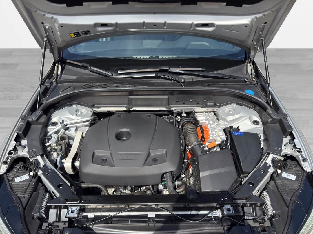 VOLVO XC60 T6 eAWD R-Design Geartronic-image-15