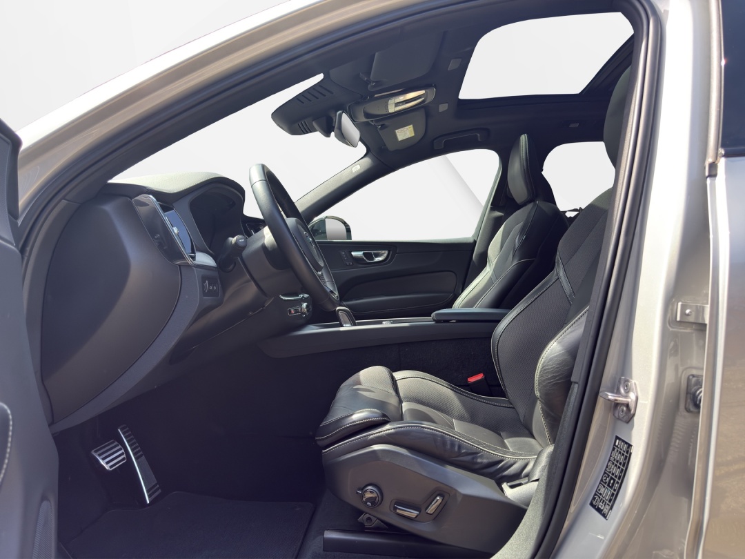 VOLVO XC60 T6 eAWD R-Design Geartronic-image-8