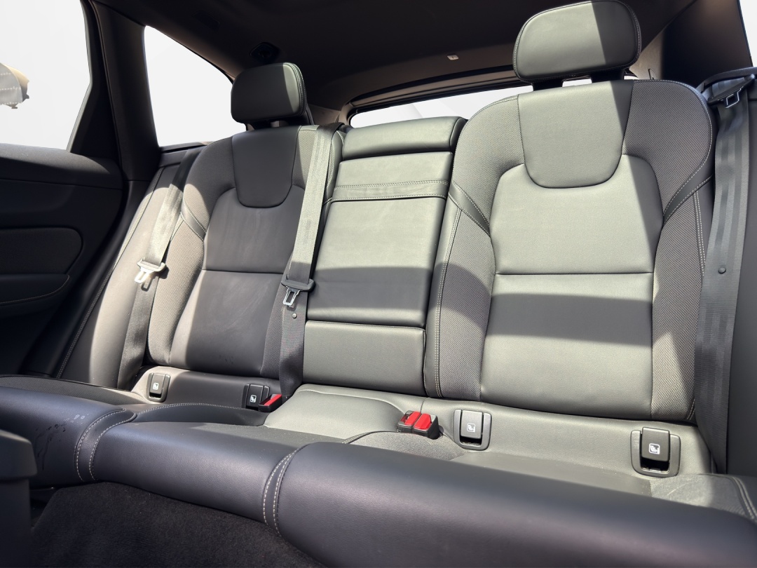 VOLVO XC60 T6 eAWD R-Design Geartronic-image-10