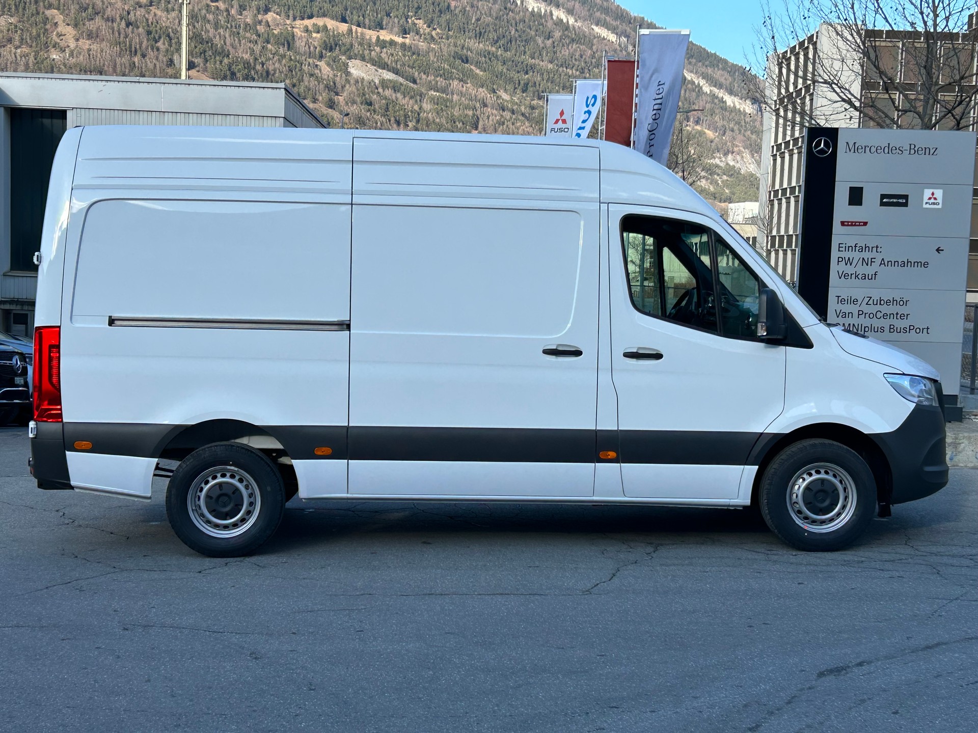 MERCEDES-BENZ Sprinter 315 CDI PRO KA Standard-image-9
