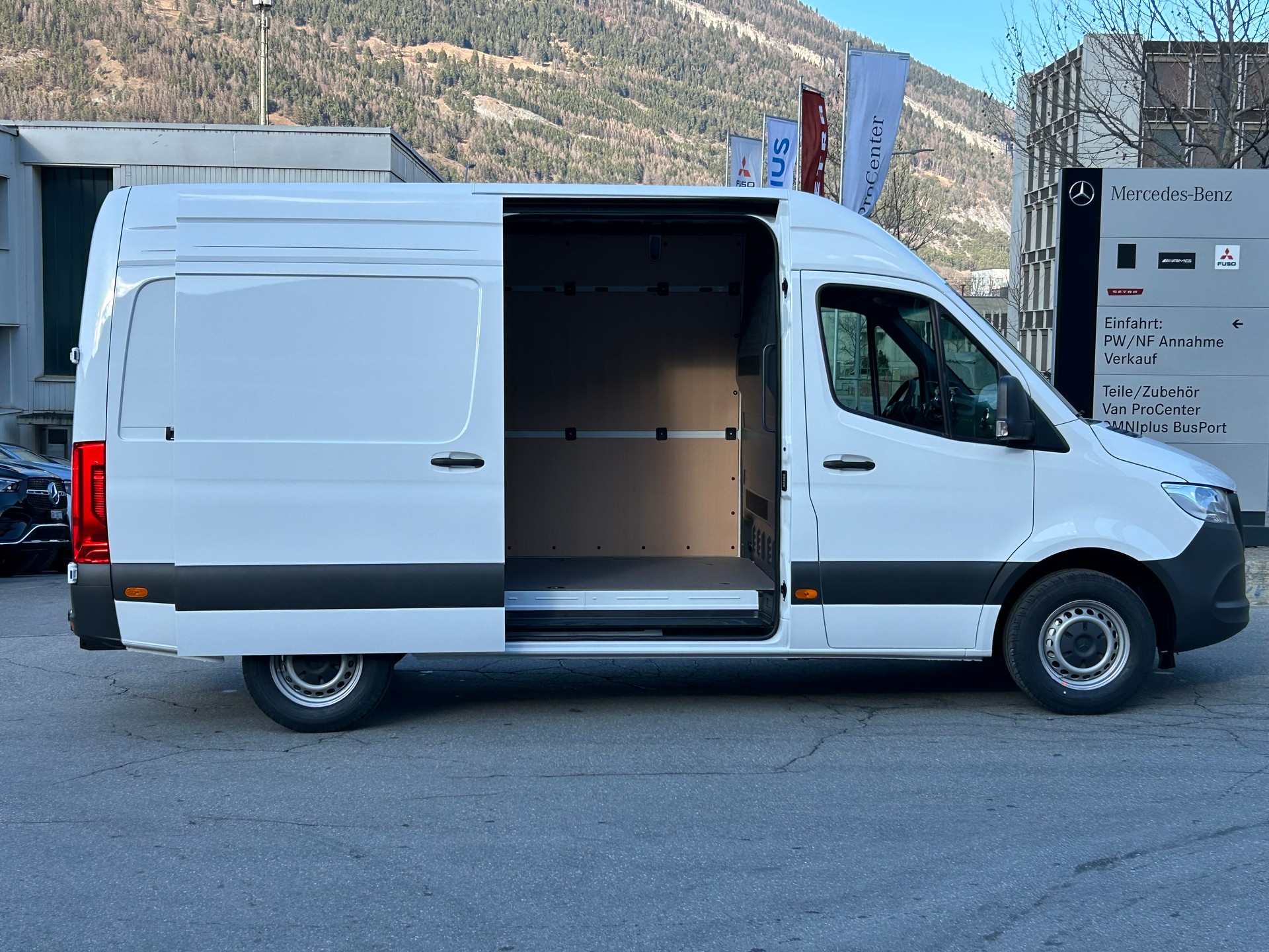 MERCEDES-BENZ Sprinter 315 CDI PRO KA Standard-image-10