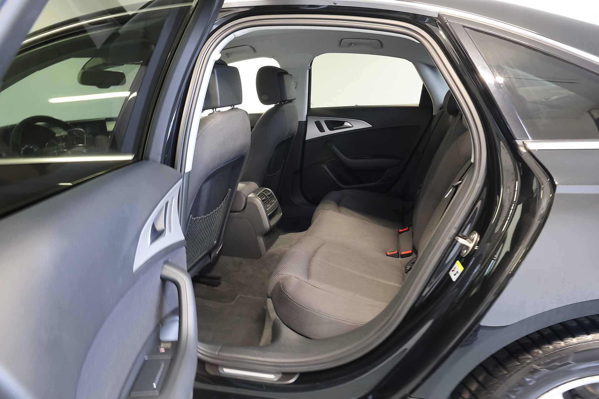 AUDI A6 Limousine 2.0 TDI S-tronic-image-13