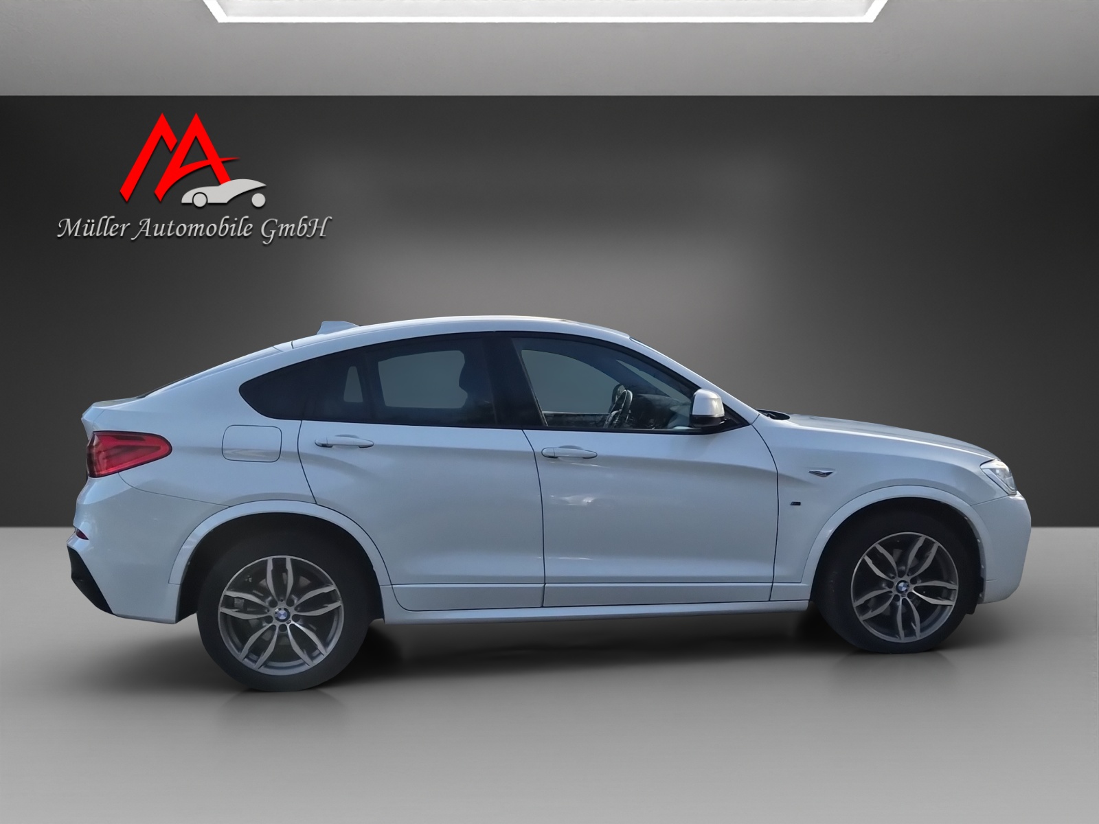 BMW X4 xDrive 35d Steptronic M-Sport-showroom-element-2