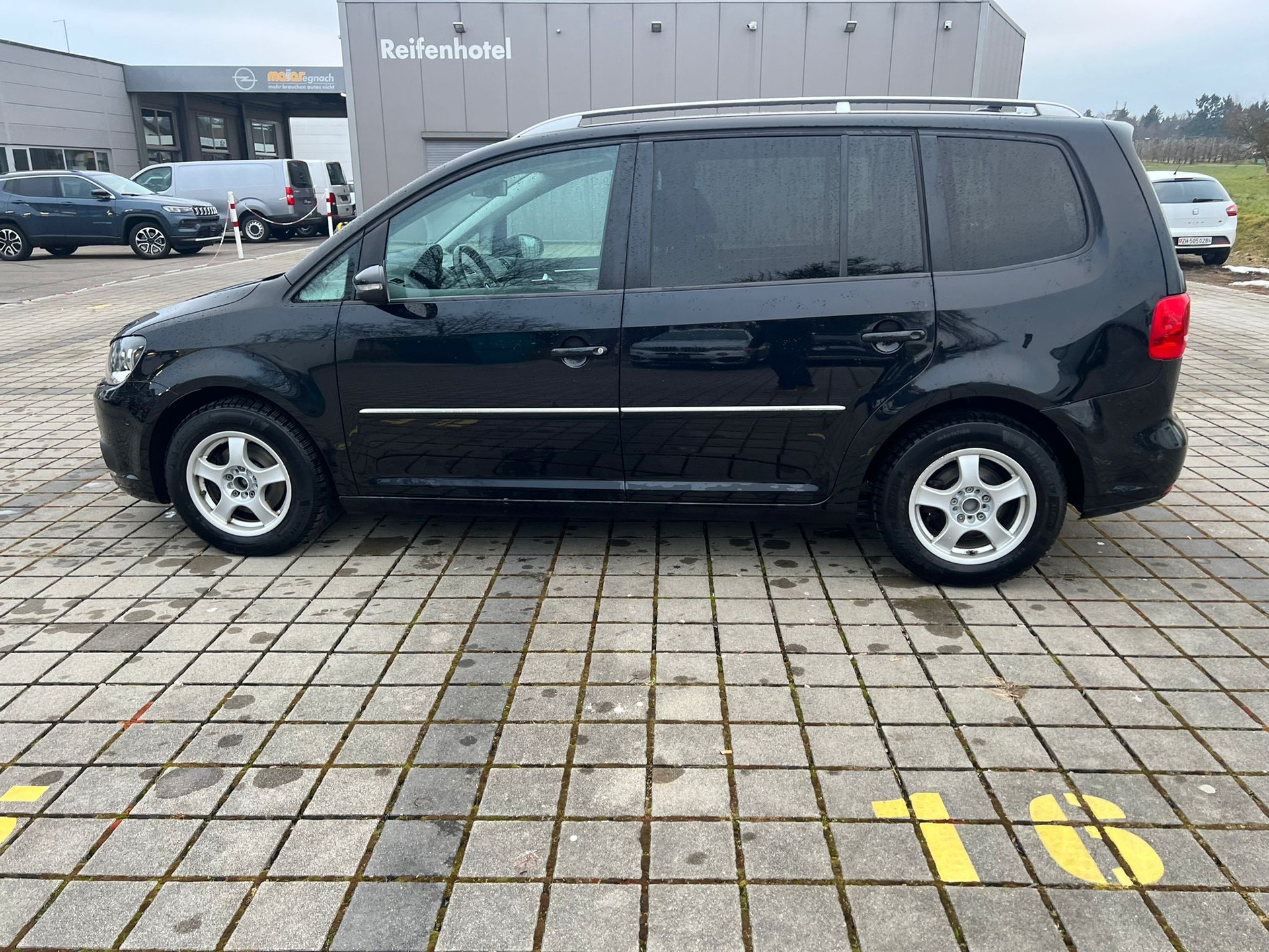 VW Touran 1.4 TSI Highline-image-5