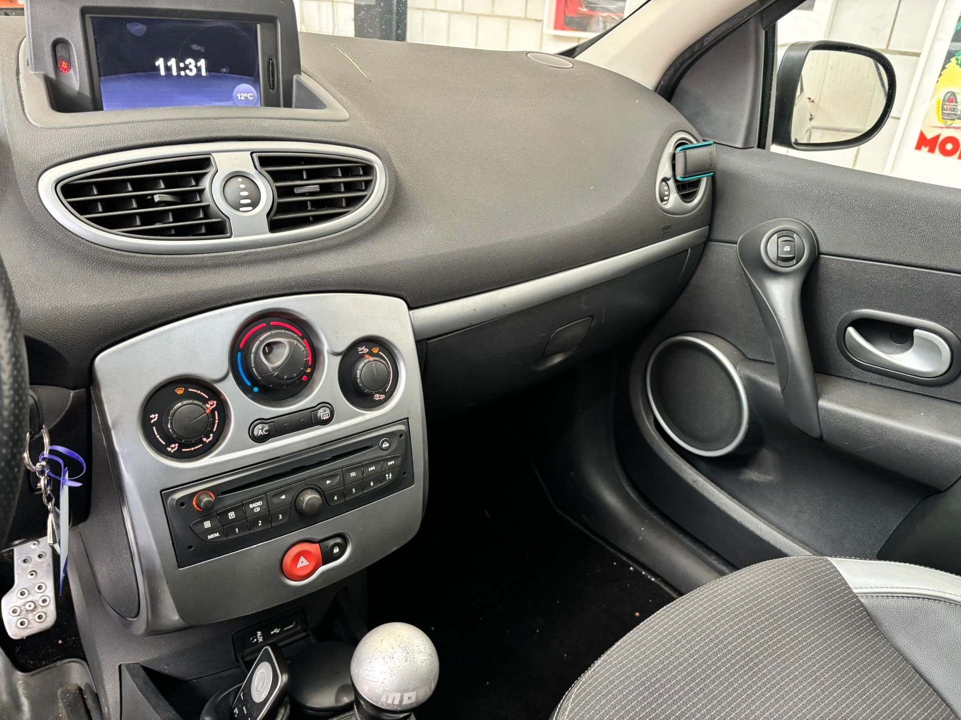 RENAULT Clio 1.6 16V GT-image-6