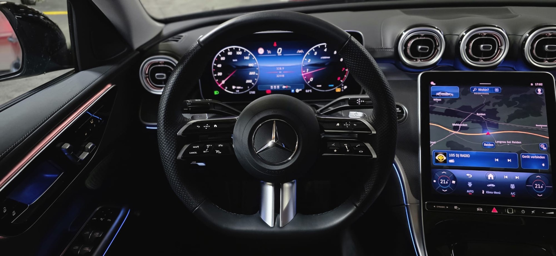 MERCEDES-BENZ C 200 AMG LINE *Ambientebeleuchtung*Schiebedach*Sitzheizung*Elektrische Sitze*Rückfahrkamera*-image-11