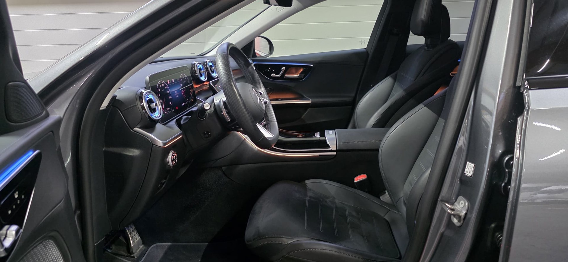 MERCEDES-BENZ C 200 AMG LINE *Ambientebeleuchtung*Schiebedach*Sitzheizung*Elektrische Sitze*Rückfahrkamera*-image-8