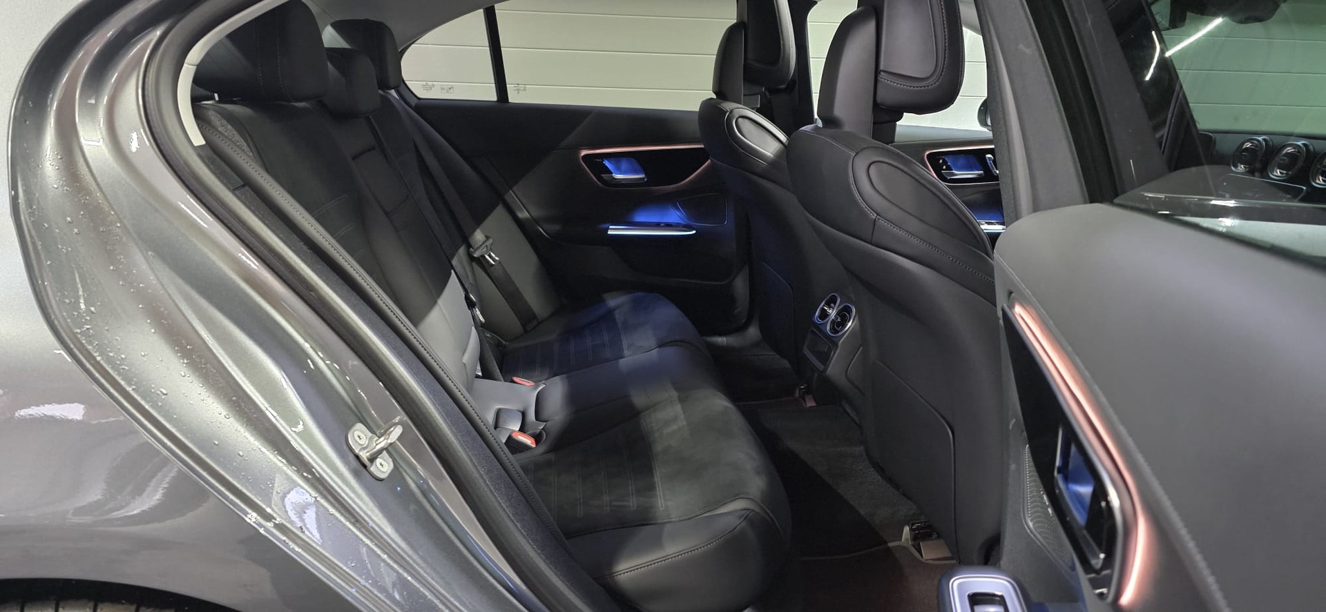 MERCEDES-BENZ C 200 AMG LINE *Ambientebeleuchtung*Schiebedach*Sitzheizung*Elektrische Sitze*Rückfahrkamera*-image-24