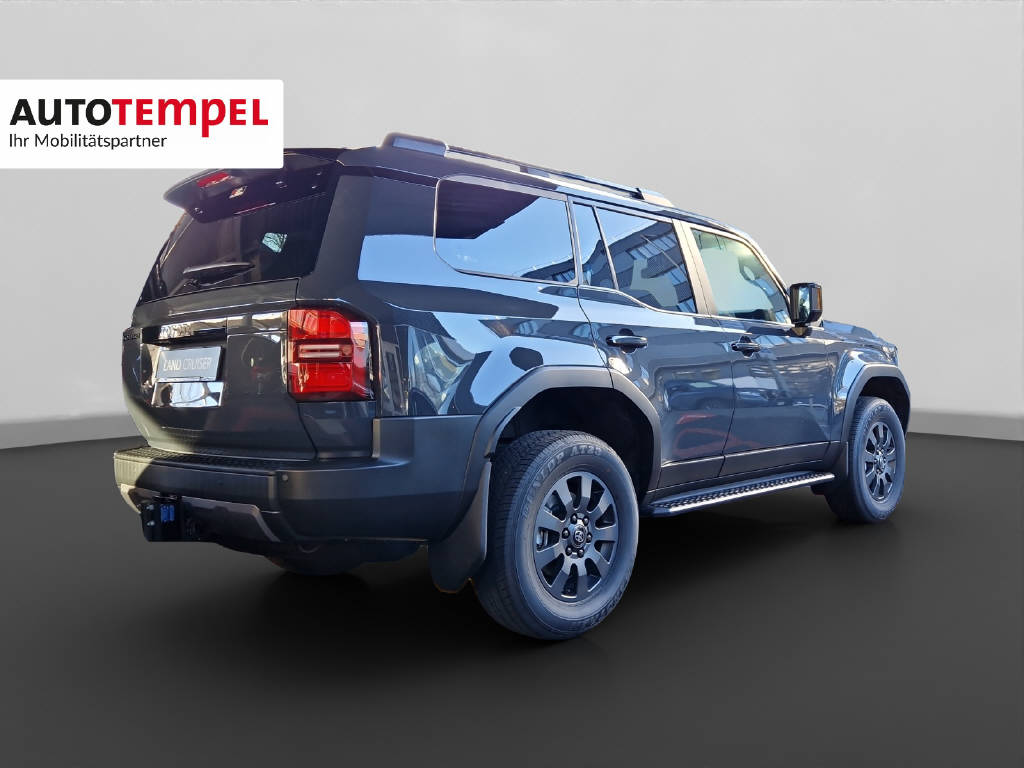 TOYOTA Land Cruiser 2.8 D 48V Invinci 48095/007-image-5