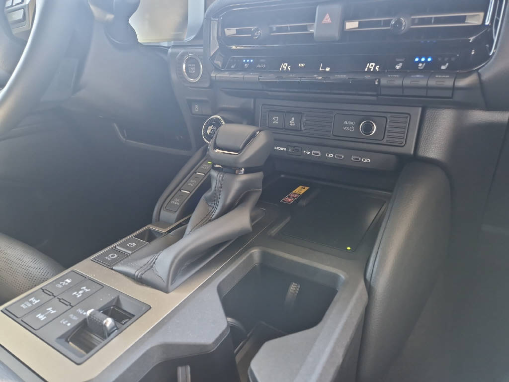 TOYOTA Land Cruiser 2.8 D 48V Invinci 48095/007-image-16