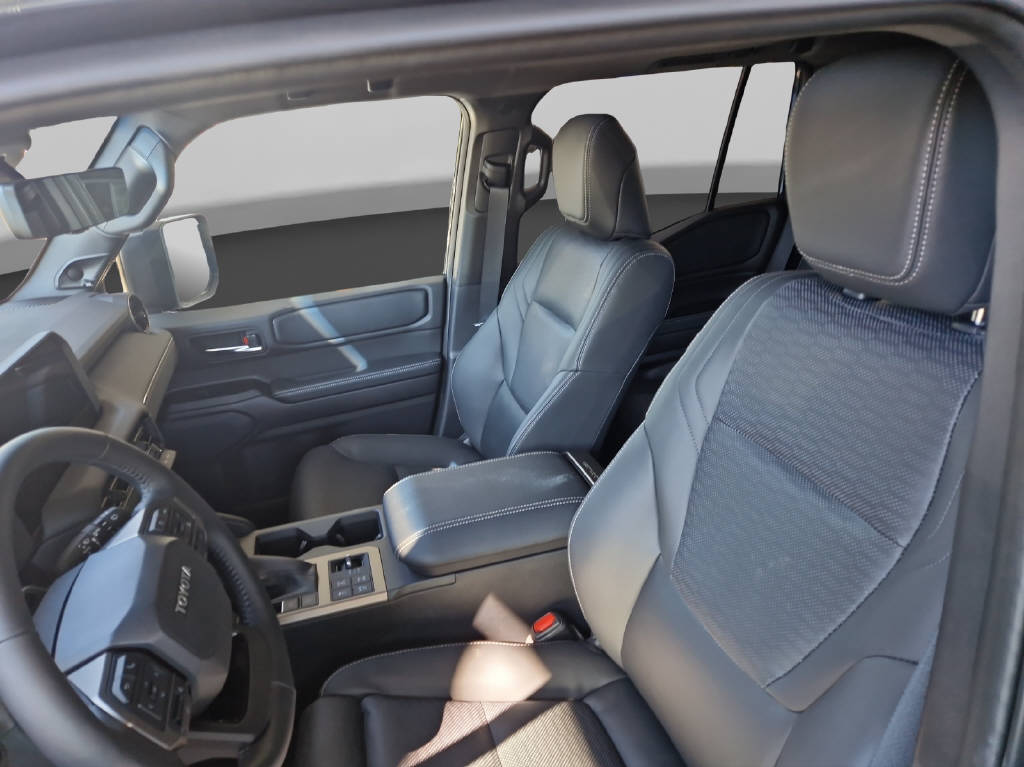 TOYOTA Land Cruiser 2.8 D 48V Invinci 48095/007-image-8