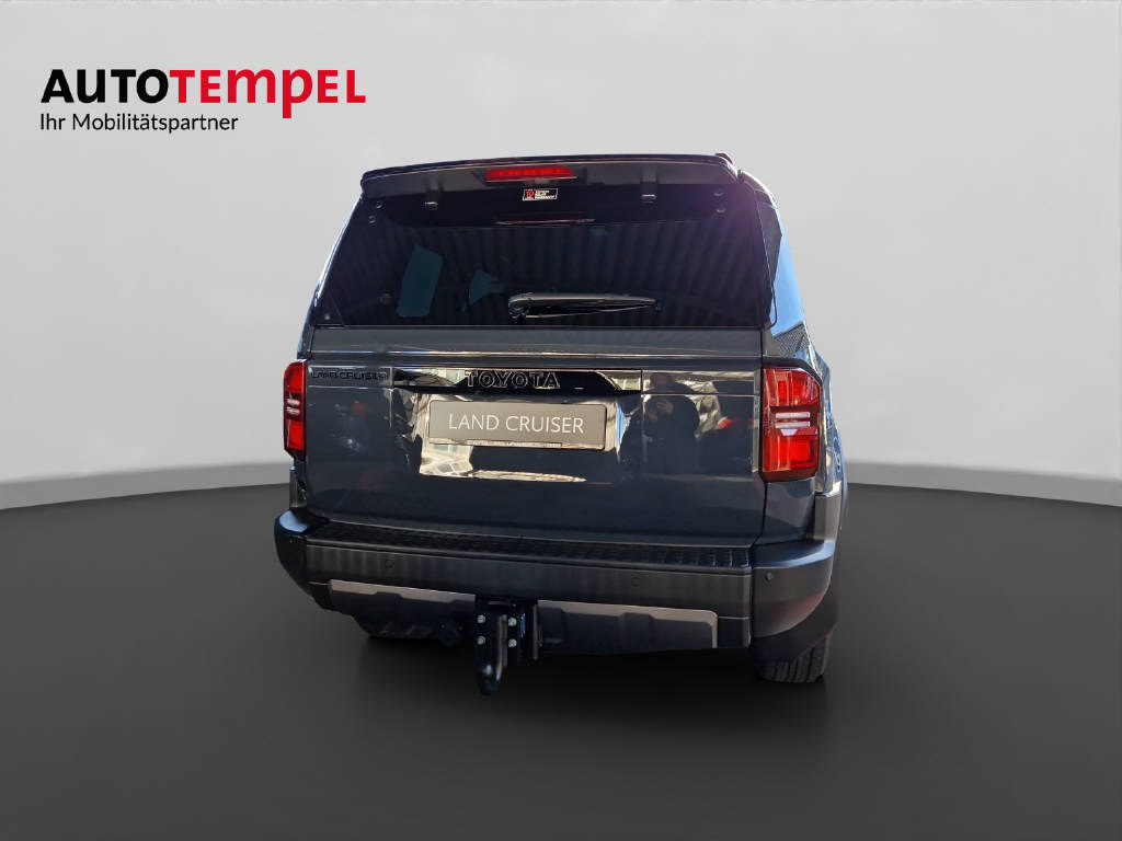 TOYOTA Land Cruiser 2.8 D 48V Invinci 48095/007-image-7