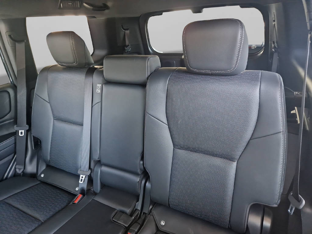 TOYOTA Land Cruiser 2.8 D 48V Invinci 48095/007-image-13