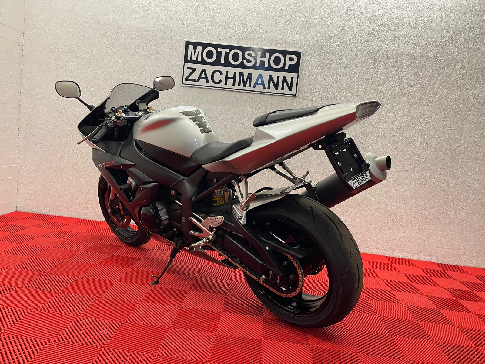 YAMAHA YZF-R1-image-5