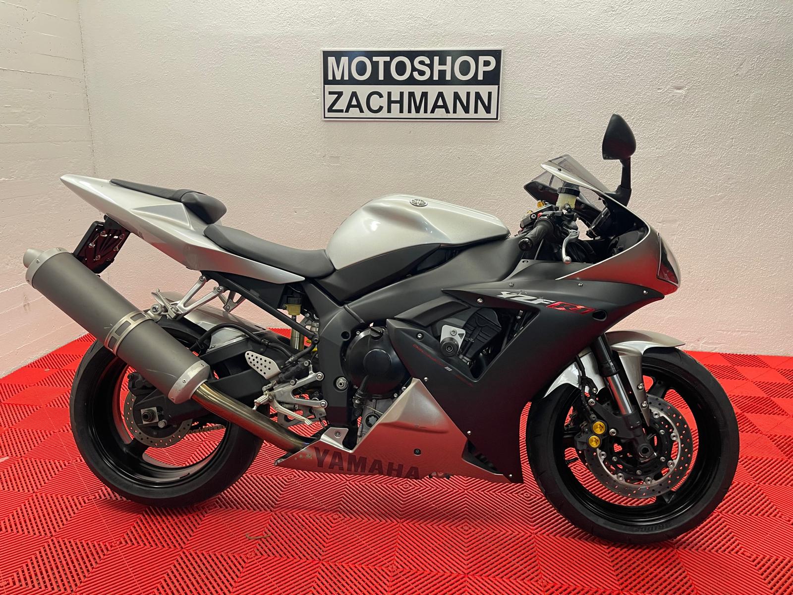 YAMAHA YZF-R1