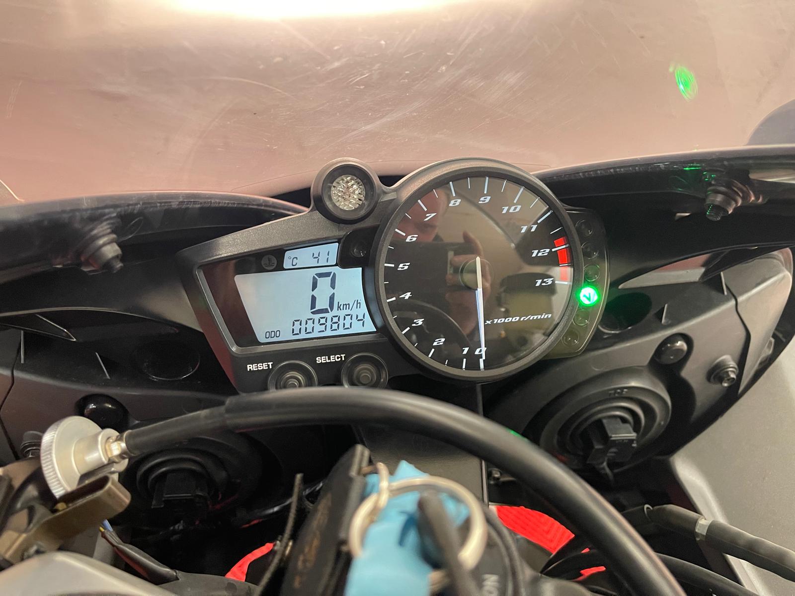 YAMAHA YZF-R1-image-8
