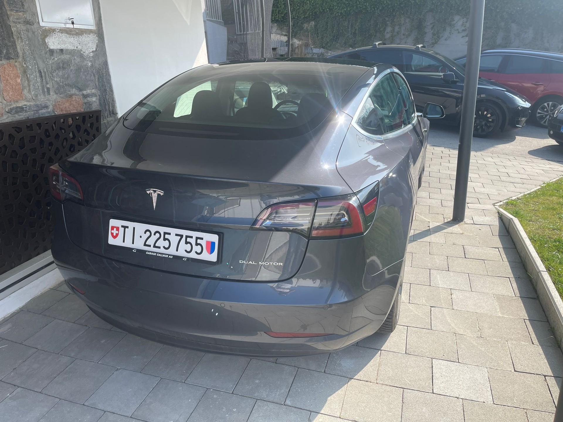 TESLA Model 3 Long Range Dual Motor AWD-image-4