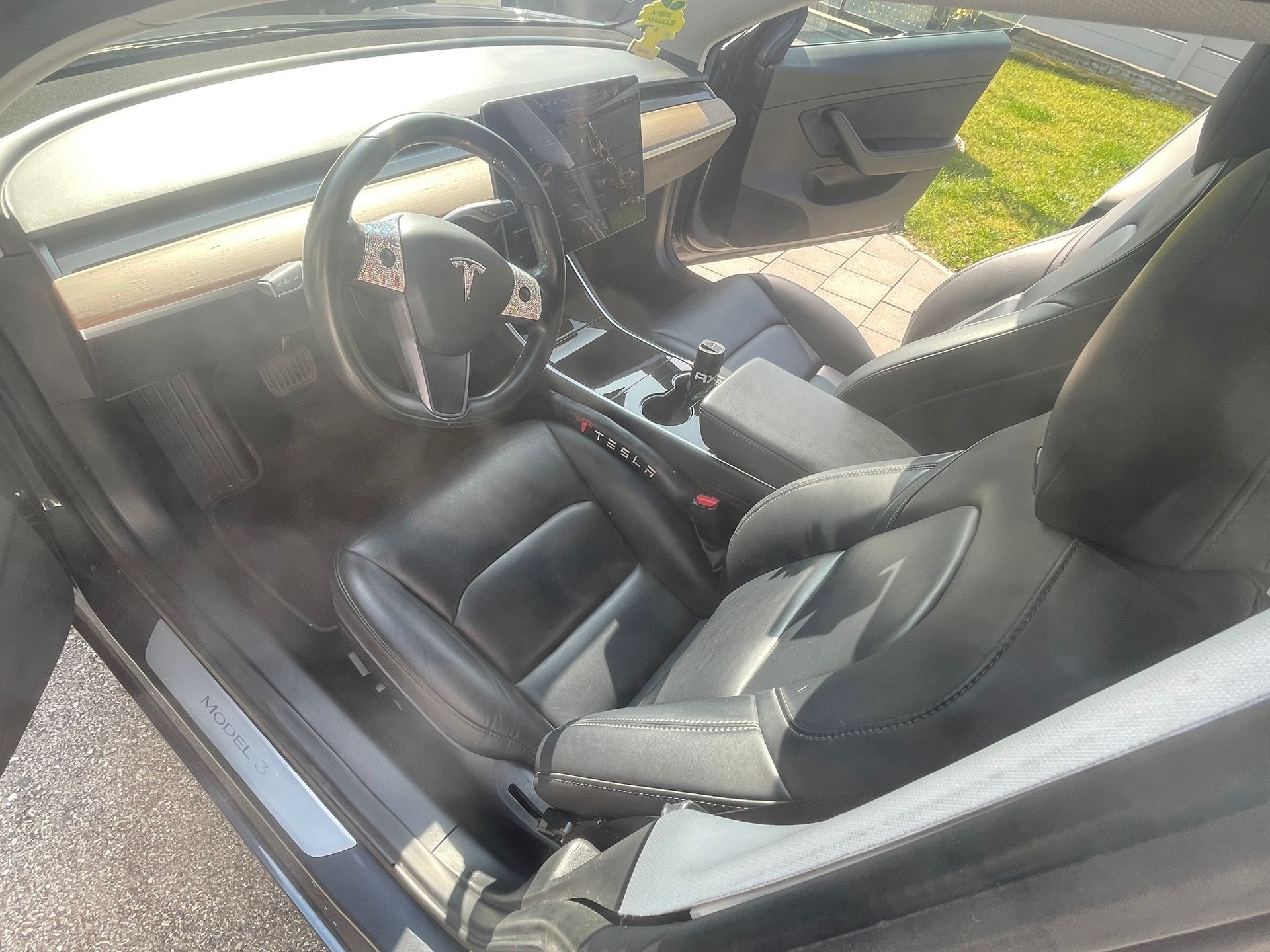 TESLA Model 3 Long Range Dual Motor AWD-image-1