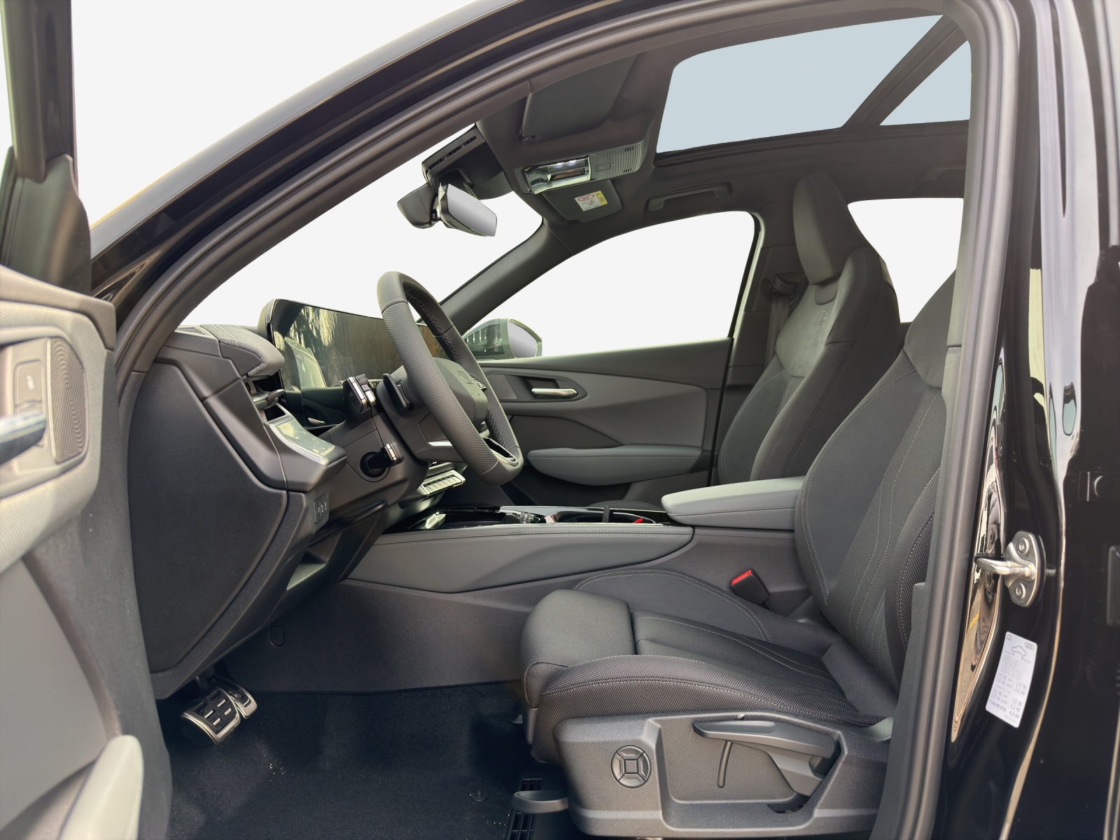 AUDI Q3 SUV 110 kW TFSI S tronic-image-7