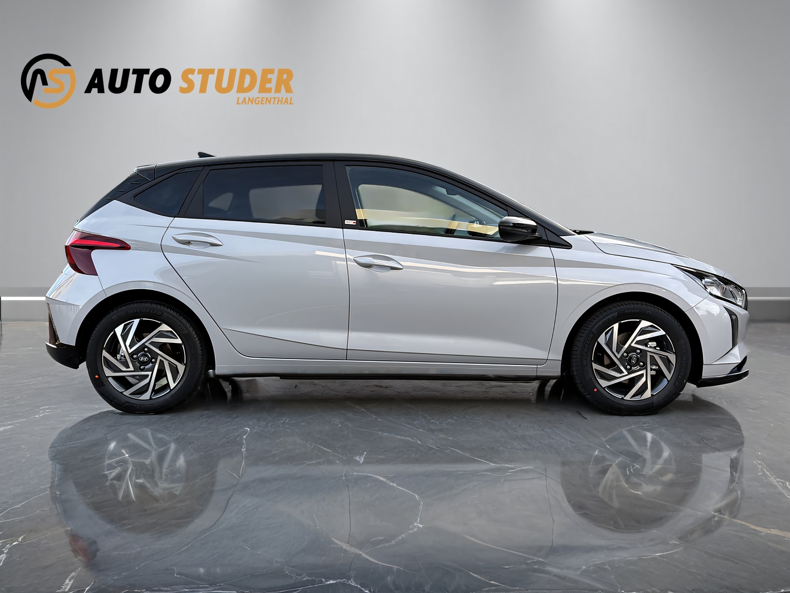 HYUNDAI i20 1.0 T-GDi Amplia-image-3