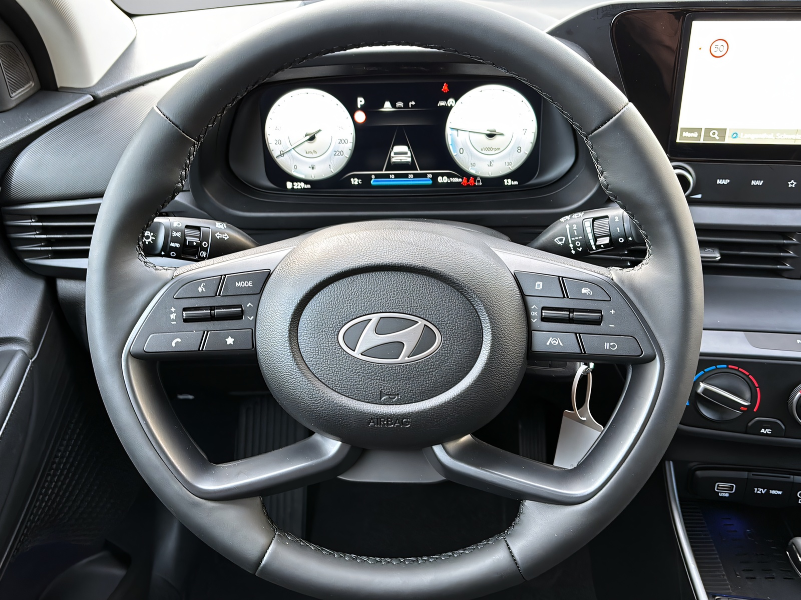 HYUNDAI i20 1.0 T-GDi Amplia-image-13