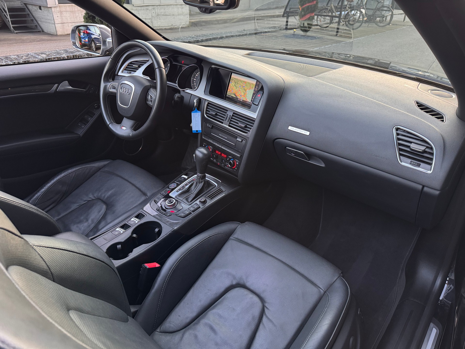 AUDI S5 Cabrio 3.0 TFSI quattro S-tronic-image-14