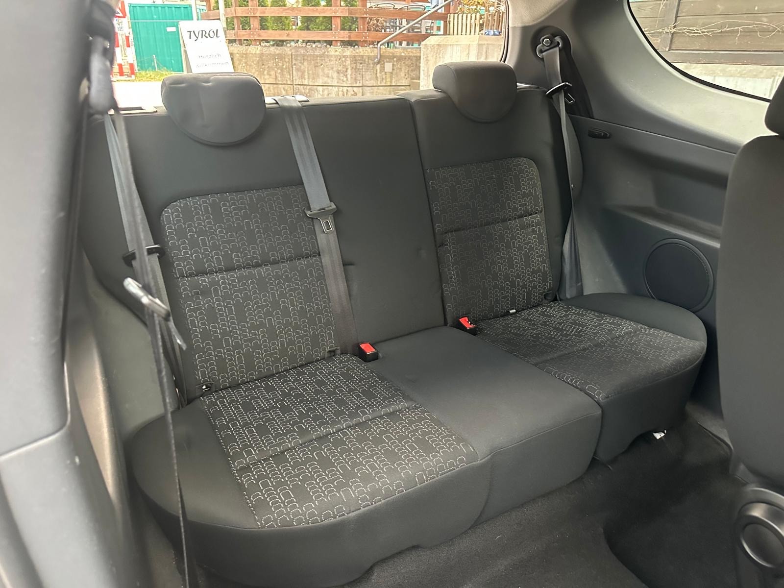 MITSUBISHI Colt 1.1 12V-image-9