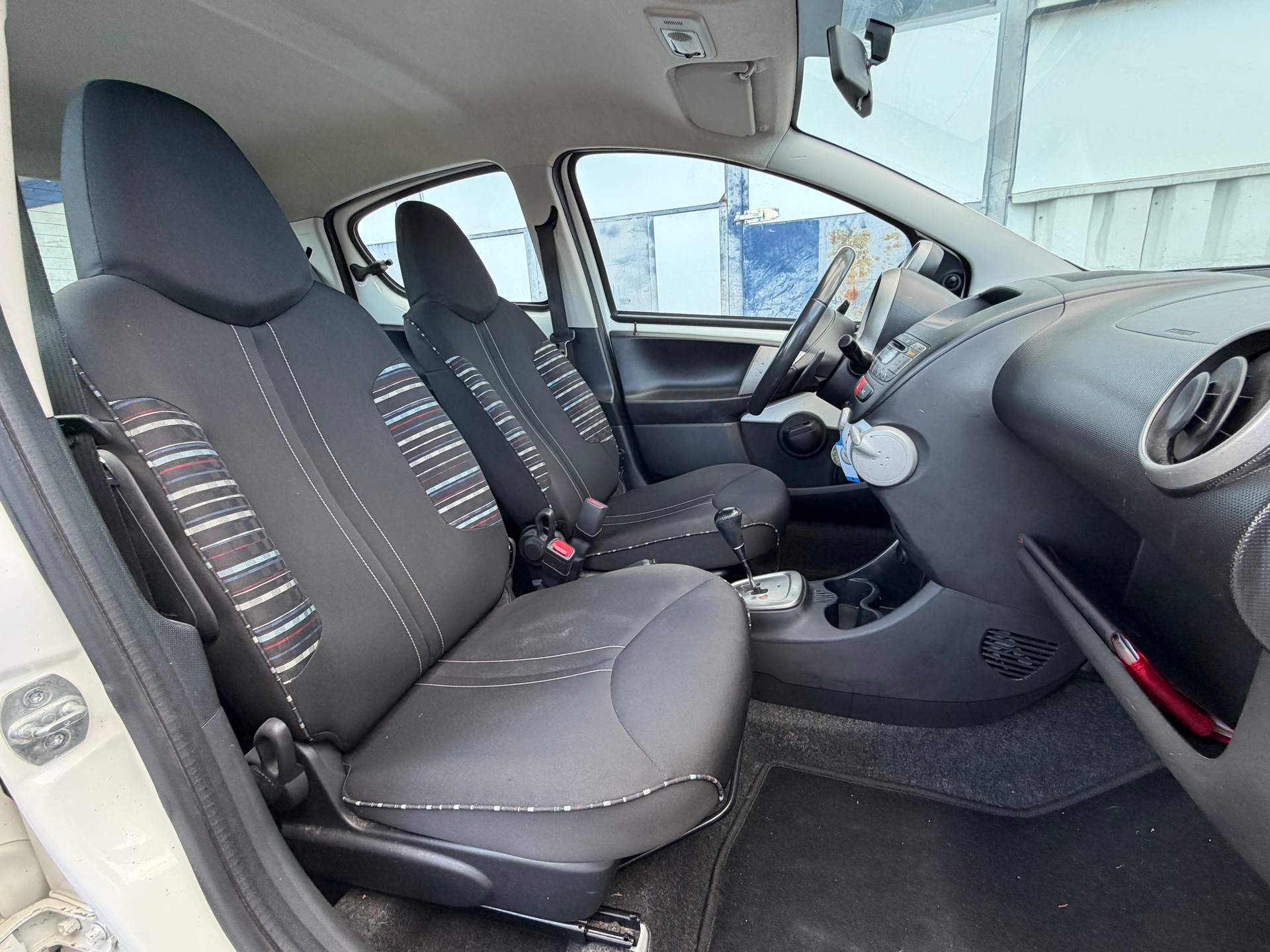 CITROEN C1 1.0i Séduction EGS-image-9