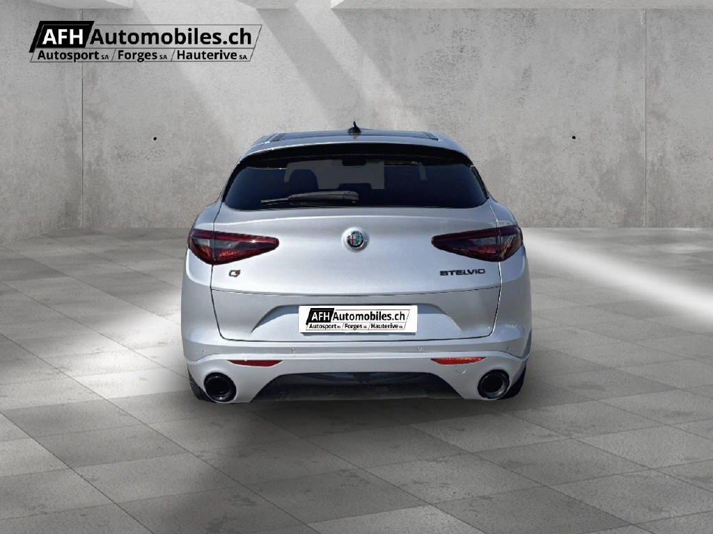 ALFA ROMEO Stelvio 2.0 Q4 280 Veloce-image-12