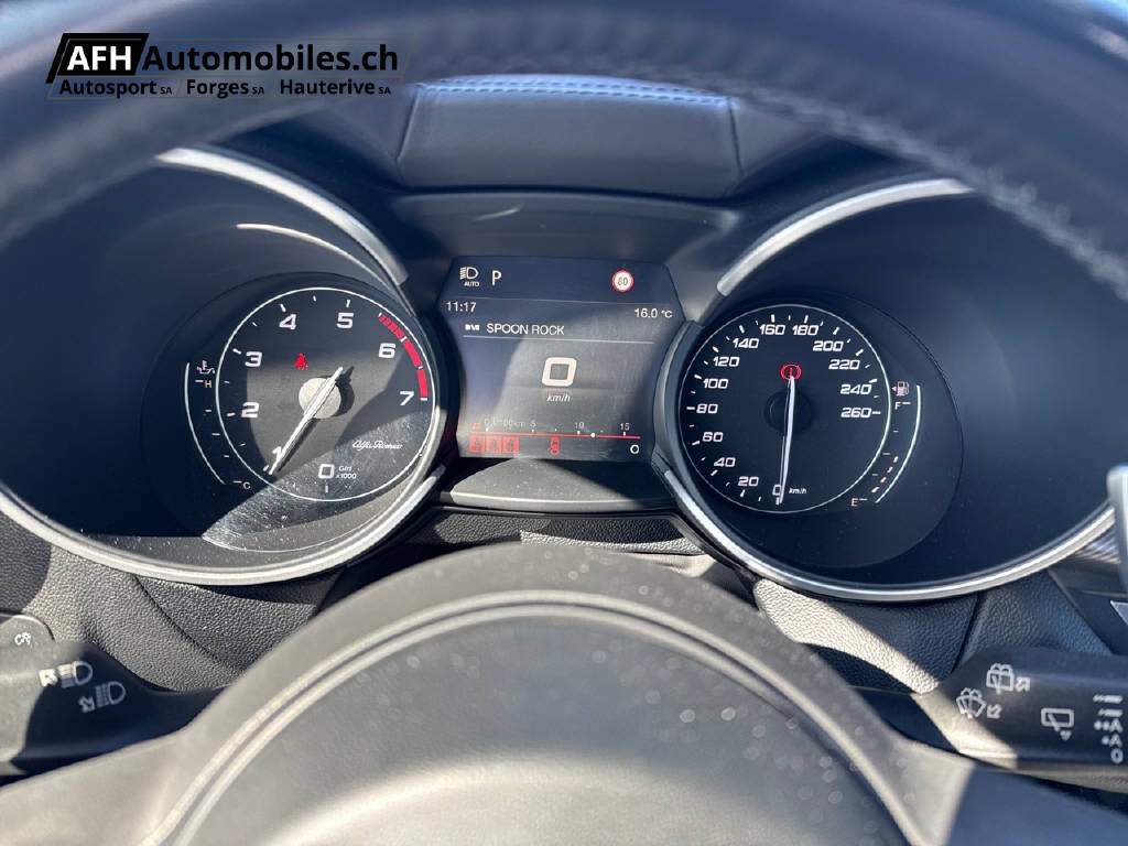 ALFA ROMEO Stelvio 2.0 Q4 280 Veloce-image-3