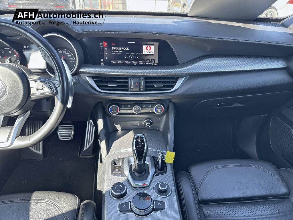 ALFA ROMEO Stelvio 2.0 Q4 280 Veloce-image-4