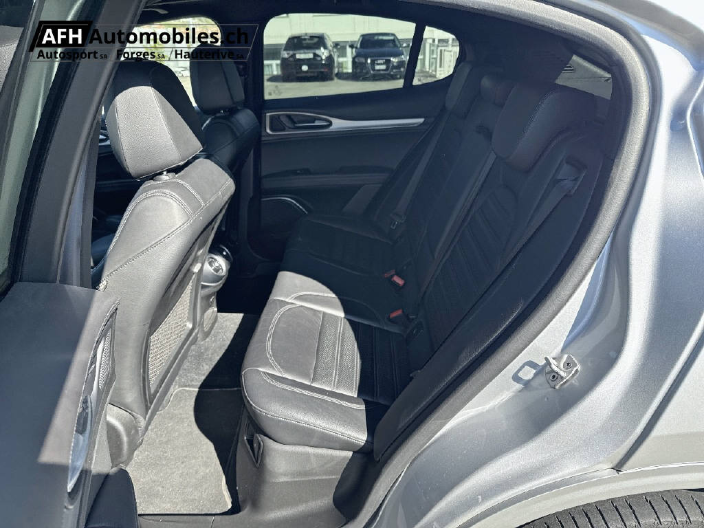 ALFA ROMEO Stelvio 2.0 Q4 280 Veloce-image-6
