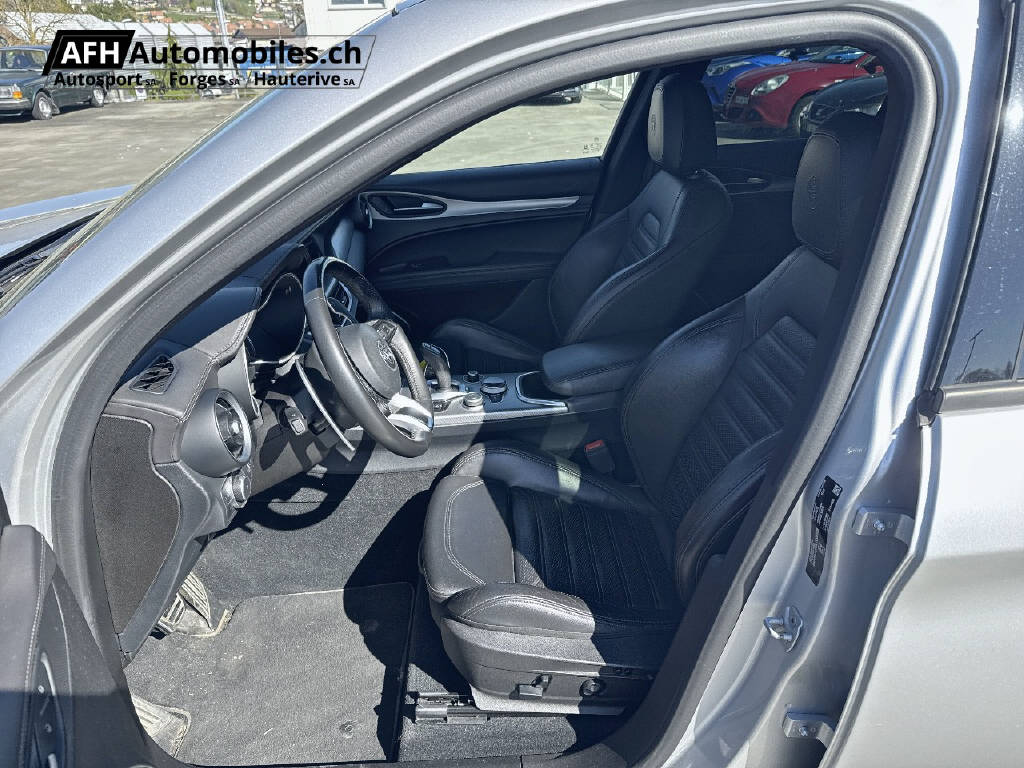 ALFA ROMEO Stelvio 2.0 Q4 280 Veloce-image-5