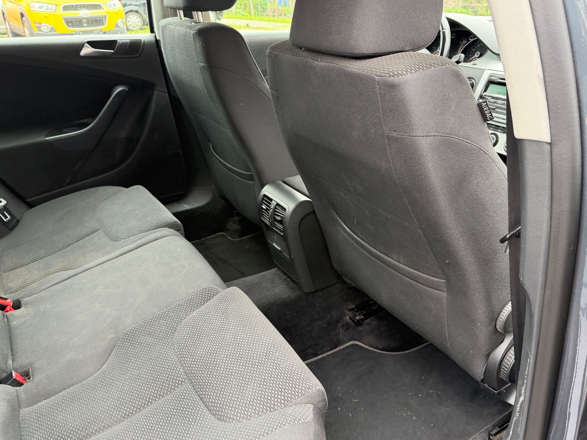 VW Passat Variant 2.0 TDI BlueMotion Comfortline-image-6